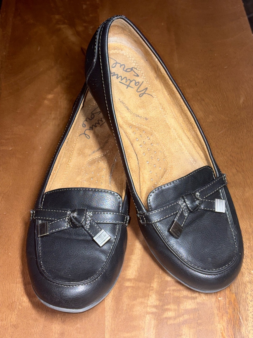 Natural Soul by Naturalizer "Gracee" Black Leather Bow Loafers Size 6